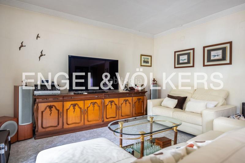 Foto 98487c79-165a-4cd4-9ca6-a61a04fafdaf. Casa con riscaldamento parcheggio in Barrio León Sevilla