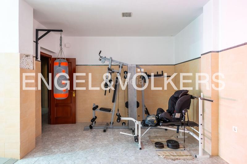Foto c403ece3-d33f-4ab2-8761-c3e594f8646e. Casa con riscaldamento parcheggio in Barrio León Sevilla