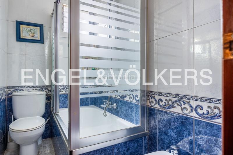 Foto ef2bf87b-4622-454e-adc8-bc72d2ad79b4. Casa con riscaldamento parcheggio in Barrio León Sevilla