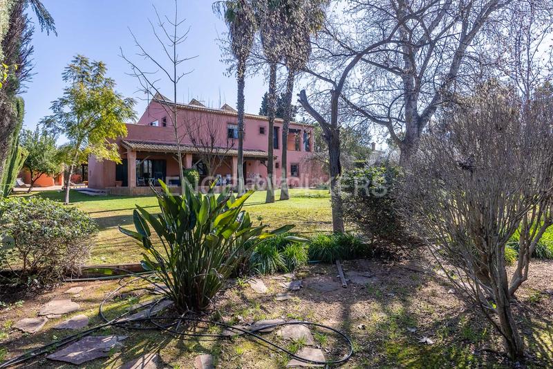 Foto 777c292f-0e35-4868-8345-48d25f4ff9e0. Casa amb calefacció aparcament piscina a Loreto Espartinas