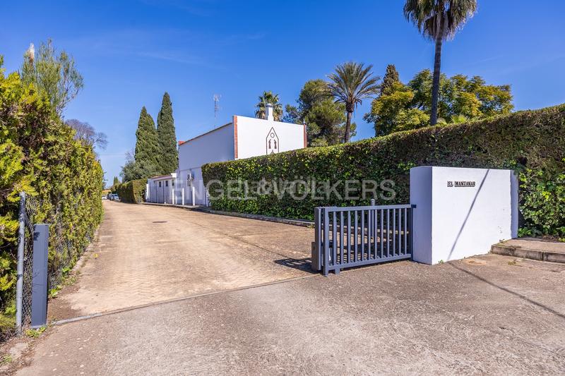 Foto a06e0b05-775a-4afd-b19b-068176a11d3e. Casa amb calefacció aparcament piscina a Loreto Espartinas