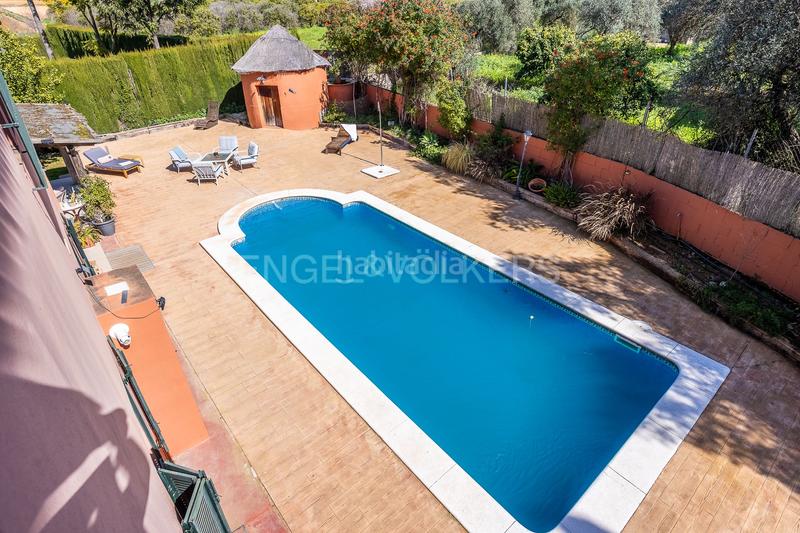 Foto bb4860e3-051d-4797-83ac-2cba06f25ee3. Casa amb calefacció aparcament piscina a Loreto Espartinas
