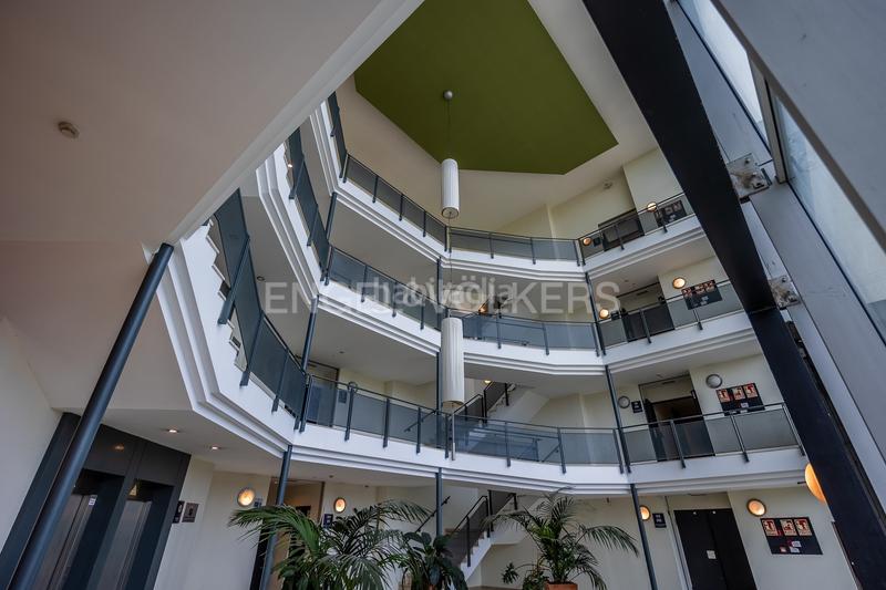 Foto 0fd1d8eb-c976-43a8-a6b9-0f7db2a061fe. Apartament amb calefacció aparcament piscina a Avenida Juan Diego Bormujos