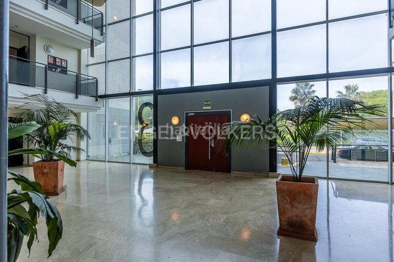 Foto 20733b73-da94-4f1c-9be2-0b51ae0d39bb. Apartament amb calefacció aparcament piscina a Avenida Juan Diego Bormujos