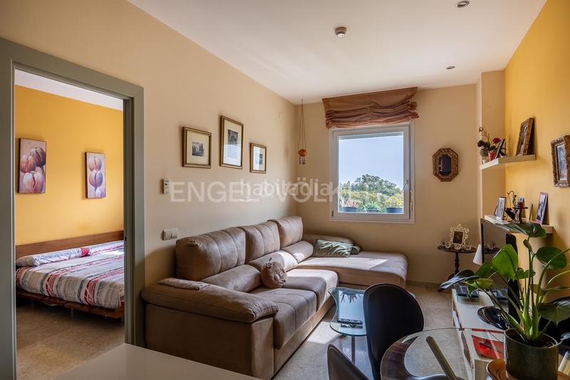 Foto 9f695ad0-ca4a-49f5-8de0-b144eccbfa97. Apartament amb calefacció aparcament piscina a Avenida Juan Diego Bormujos