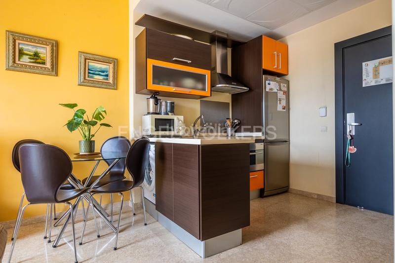 Foto a6d02e0a-4040-4014-87d8-7435defa2958. Apartament amb calefacció aparcament piscina a Avenida Juan Diego Bormujos