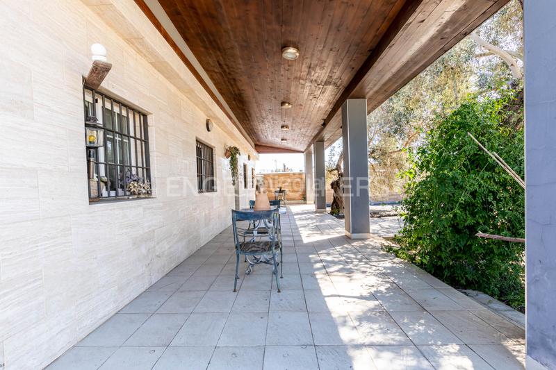 Foto 67ae80fd-b040-47e7-abd8-698f13a48d81. Casa amb calefacció a La Paz Alcalá de Guadaira