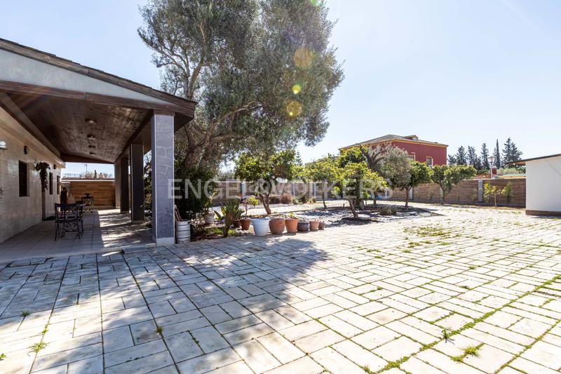 Foto a847cf8a-cb2c-423e-8fe3-dd4554fcd857. Casa amb calefacció a La Paz Alcalá de Guadaira