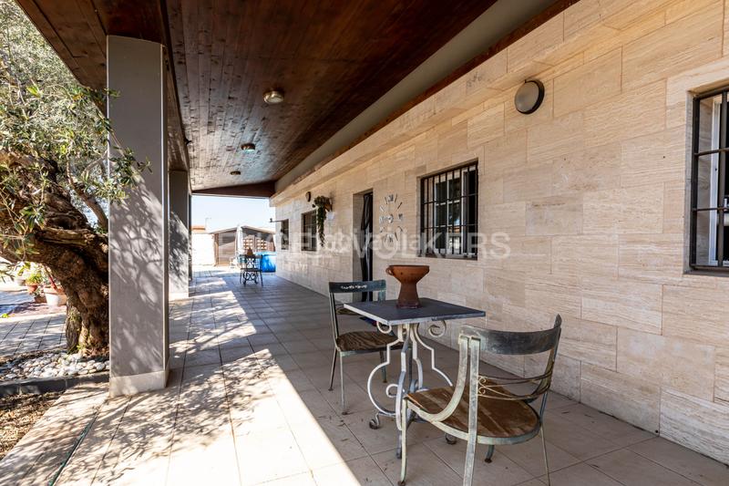 Foto b4de730c-348b-43a7-a758-3d1c3df4dab2. Casa amb calefacció a La Paz Alcalá de Guadaira