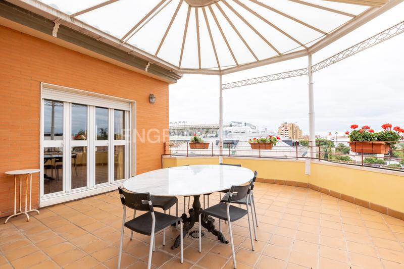 Foto 30464f01-0418-49e9-bfab-81fb34dc30ed. Àtic amb calefacció aparcament a Bami - La Estrella Sevilla