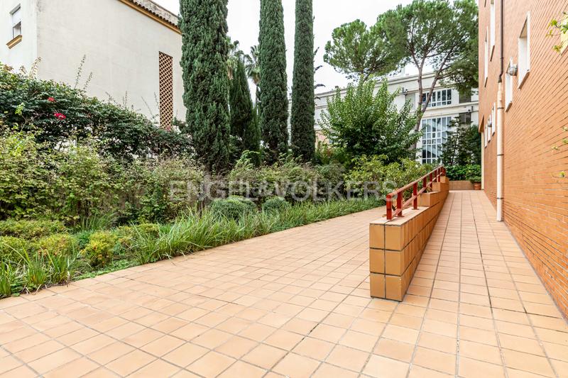 Foto 3c74cb2f-6f4d-4249-aaf8-df38797985e1. Àtic amb calefacció aparcament a Bami - La Estrella Sevilla