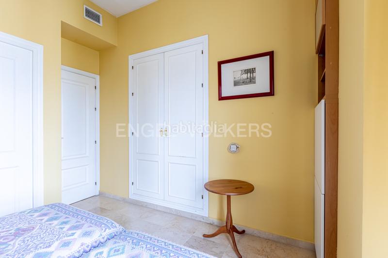 Foto 6b4031ff-1159-4a73-9783-1de089904c36. Àtic amb calefacció aparcament a Bami - La Estrella Sevilla