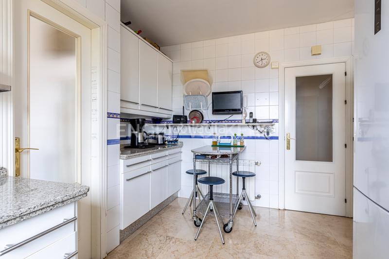 Foto a3af8d29-caa4-4bf8-b7c5-72975cf0b428. Àtic amb calefacció aparcament a Bami - La Estrella Sevilla