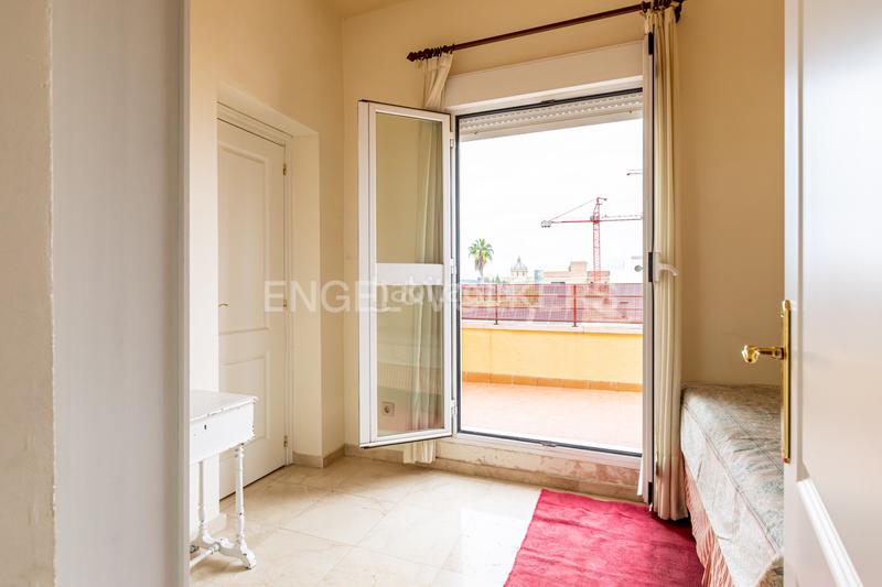 Foto d781042c-f47a-4a42-af9c-298d6df9c3ed. Àtic amb calefacció aparcament a Bami - La Estrella Sevilla