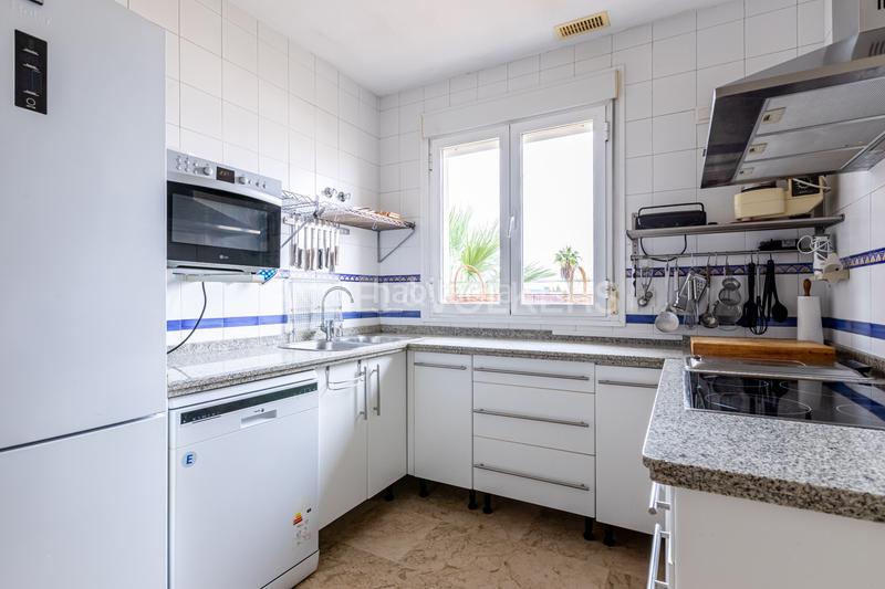 Foto f38fbbbc-cf33-4861-af1e-f302122875f6. Àtic amb calefacció aparcament a Bami - La Estrella Sevilla