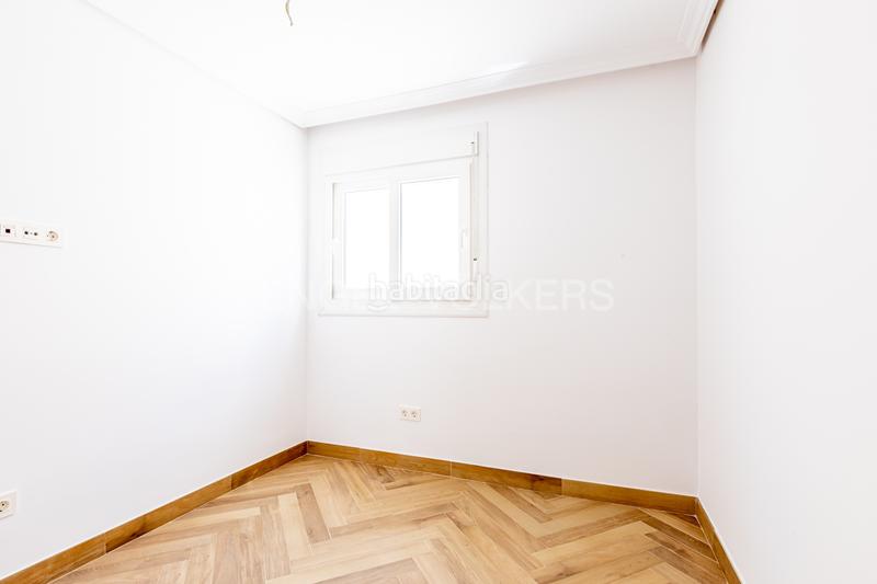 Foto 274aca5e-a158-4ad1-b174-a89550019fd9. Apartamento luz, diseño y ubicación piso reformado a estrenar en triana junto al altozano. en Sevilla
