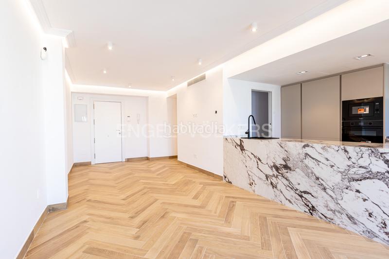 Foto 38d6b17d-8fb2-4cb4-a6d4-cd7209cf8ac8. Apartamento luz, diseño y ubicación piso reformado a estrenar en triana junto al altozano. en Sevilla