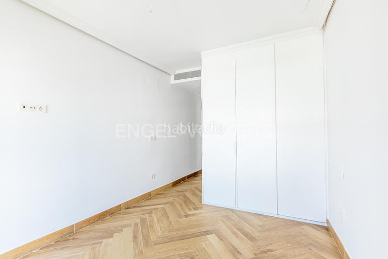 Foto 97d7c497-8b0c-4d5f-9585-7183461b3288. Apartamento luz, diseño y ubicación piso reformado a estrenar en triana junto al altozano. en Sevilla