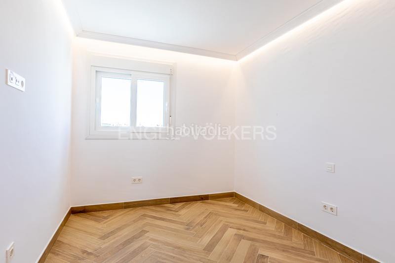 Foto c4963ccd-3c5f-4981-9b9d-7c8d43378f89. Apartamento luz, diseño y ubicación piso reformado a estrenar en triana junto al altozano. en Sevilla