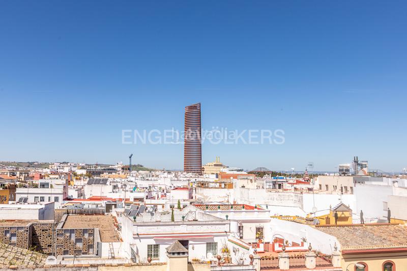 Foto fa62288b-6919-4347-ae84-b5327e326e89. Apartamento luz, diseño y ubicación piso reformado a estrenar en triana junto al altozano. en Sevilla