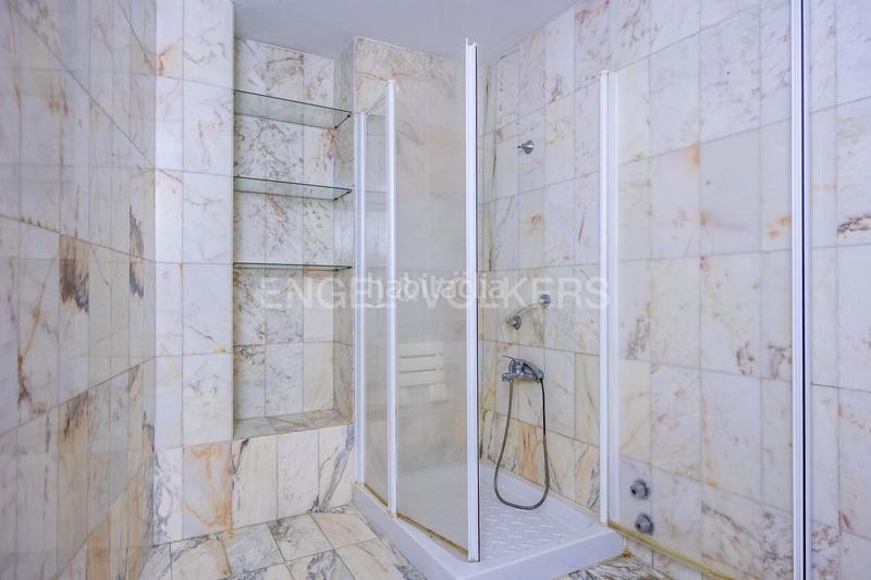 Foto 2874897c-a129-40ca-bd93-8e542d9fdcb1. Appartement avec chauffage parking dans Alfalfa - Santa Cruz Sevilla