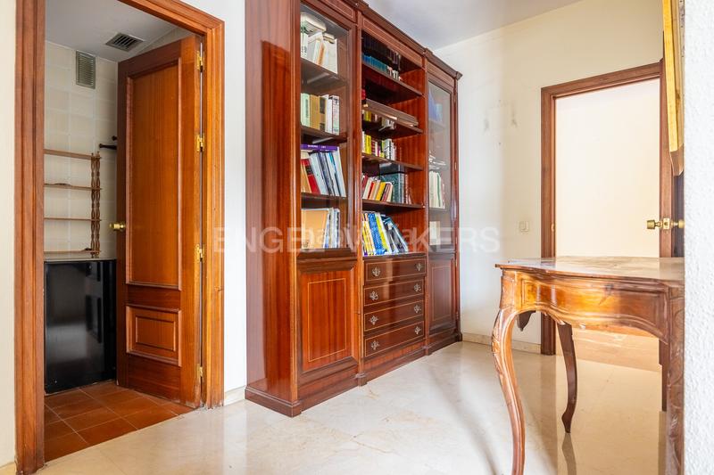 Foto fad4b416-a3d9-412c-8b7e-93af05ca8ef8. Appartement avec chauffage parking dans Alfalfa - Santa Cruz Sevilla