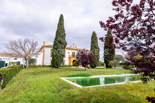Casa a Puebla de Cazalla (La). Hacienda histórica de lujo con piscina en puebla de cazalla, sev