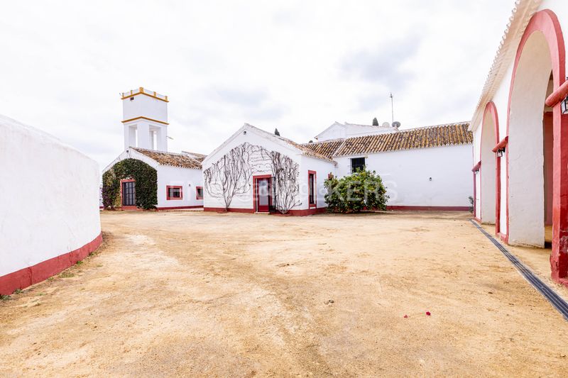 Foto 11a660c0-ca7f-46eb-b3cf-db4dcefea2a3. Casa amb calefacció piscina a Puebla de Cazalla (La)