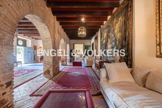 Maison à Carmona. Exclusiva hacienda ecuestre del siglo xviii lujo y tradición and