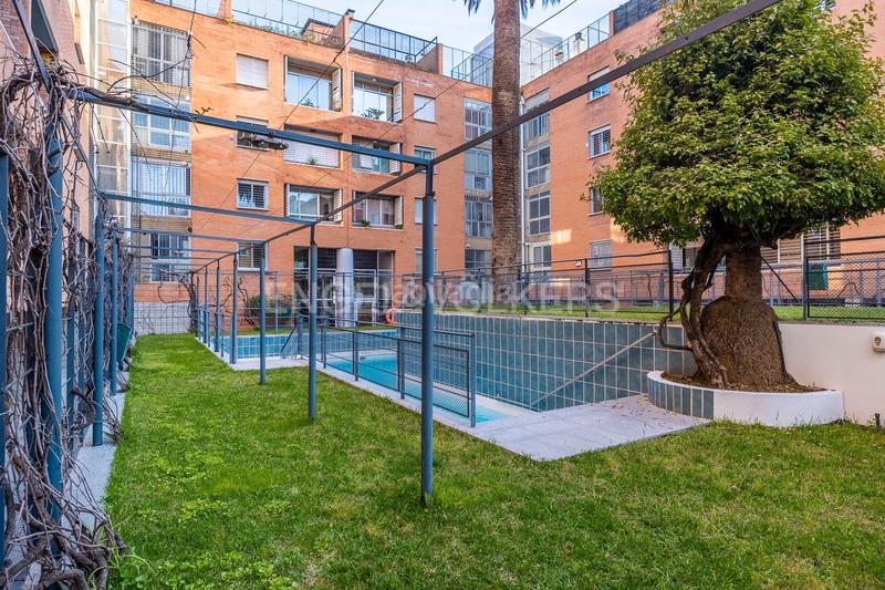 Foto 1543eea6-1696-41b8-9707-ccdbcb0389b1. Apartament amb calefacció aparcament piscina a El Porvenir Sevilla