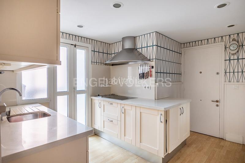 Foto 22a07c81-62e7-4886-85ff-22cd20dbfefe. Apartament amb calefacció aparcament piscina a El Porvenir Sevilla