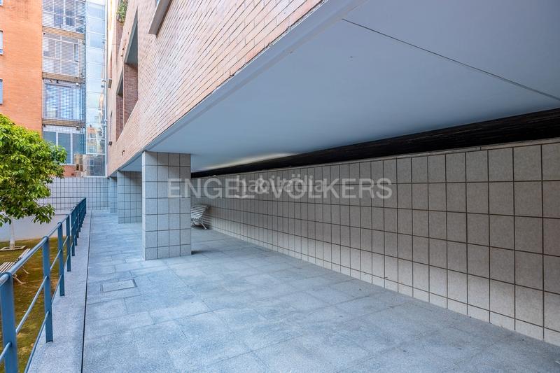 Foto 6cf8067a-35b3-4760-94fe-e2222351b09c. Apartament amb calefacció aparcament piscina a El Porvenir Sevilla