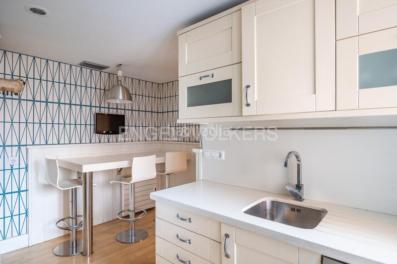 Foto a39c977e-7266-4f3c-a153-c625d1464d7f. Apartament amb calefacció aparcament piscina a El Porvenir Sevilla