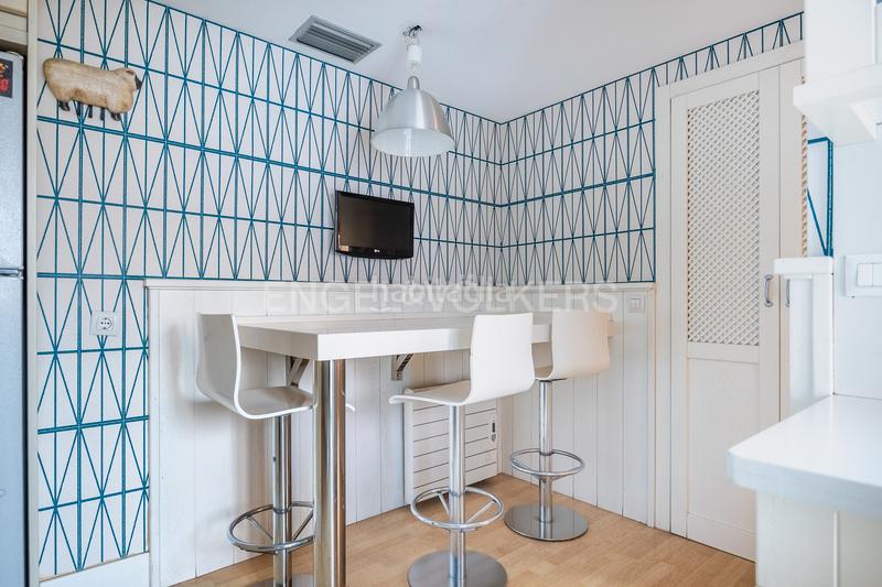 Foto a54fd70f-8b3d-44bb-9f18-cc7d87276b37. Apartament amb calefacció aparcament piscina a El Porvenir Sevilla