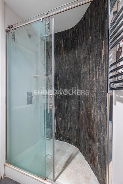 Foto b0e86943-9590-4b87-844c-883ab92132c1. Apartament amb calefacció aparcament piscina a El Porvenir Sevilla