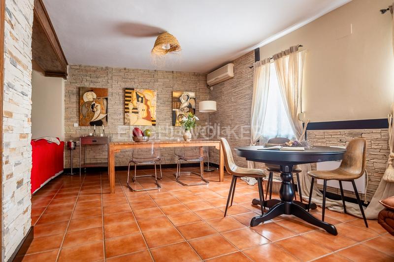 Foto 5510ab12-a0ee-4809-b007-a8b9f75680e1. Casa amb calefacció a Écija