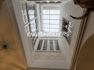 Maison à Encarnación - Regina. Elegancia histórica sevillana de techos altos residencia de 7 do