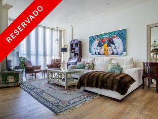 Apartamento en Encarnación - Regina. Elegante y luminoso piso con terraza junto a las setas