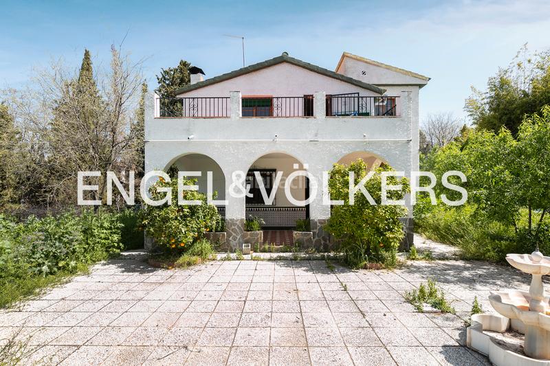 Foto 3d859e45-481c-4f6a-b34b-e09d773dd86d. Casa chalet unifamiliar con gran terreno y vistas a sierra nevada en Cájar