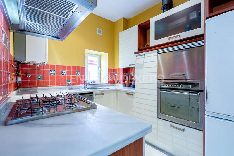 Foto 2260902e-641e-40ec-8ce1-7038b0999ae9. Àtic amb calefacció a Arenal - Museo Sevilla