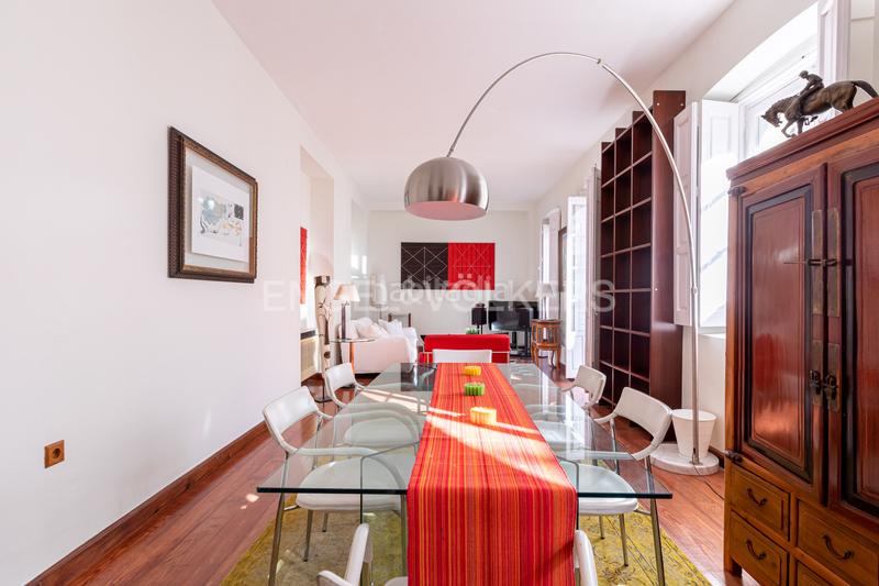 Foto b443715f-ed87-410e-b28d-f9349a1b7e3f. Àtic amb calefacció a Arenal - Museo Sevilla