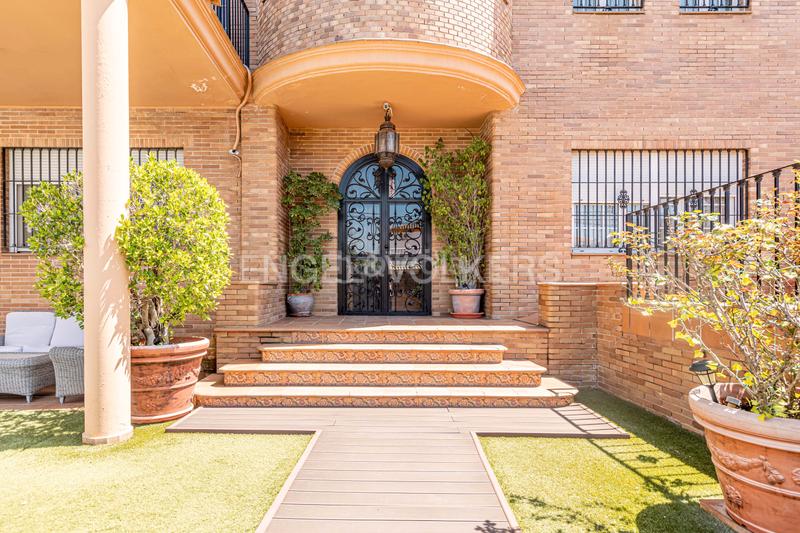 Foto 2c8d70b6-1e08-4086-a402-3baf39d1a698. Casa amb calefacció aparcament piscina a Consolación Utrera