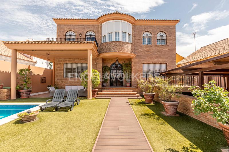 Foto 64abea58-ec95-4cef-a8e9-0dd685ef29bf. Casa amb calefacció aparcament piscina a Consolación Utrera