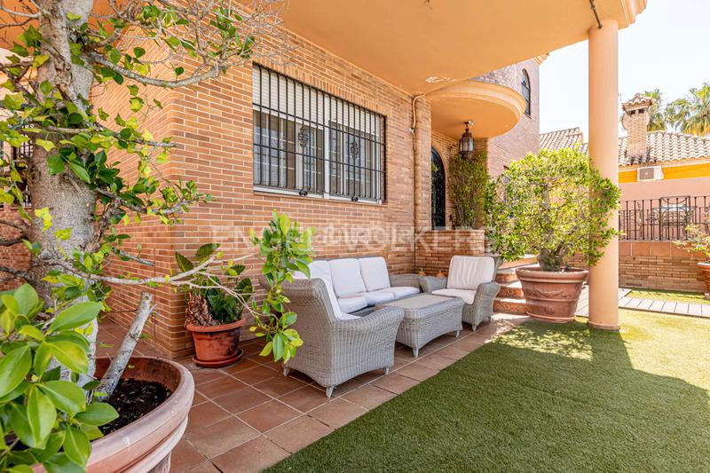 Foto f0f3be1e-4c5c-419f-82b1-e15f8006d78e. Casa amb calefacció aparcament piscina a Consolación Utrera