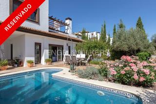 Casa a Las Pajanosas. Palmeras, golf, relax y buganvillas