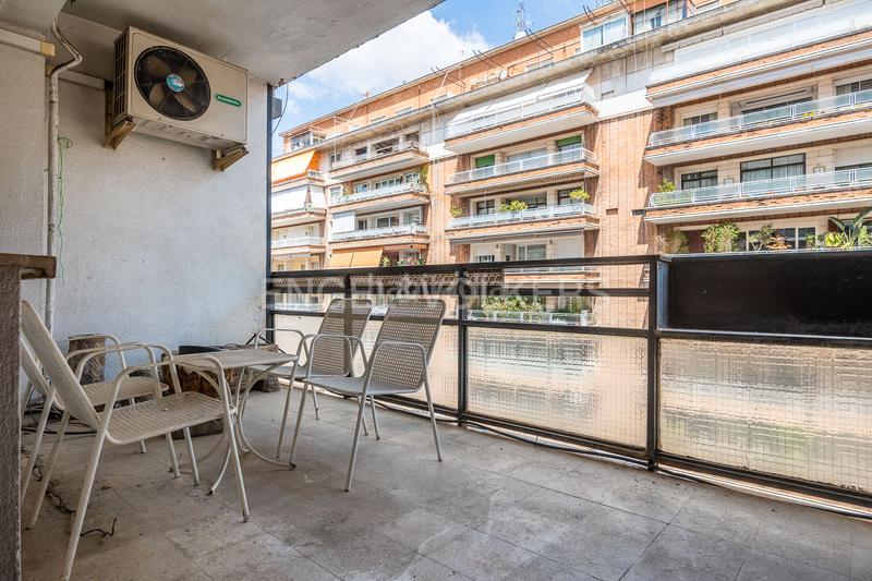Foto bcc689ff-a7e1-41bd-bdef-a38597b7ea87. Piccolo appartamento con riscaldamento parcheggio in Sevilla