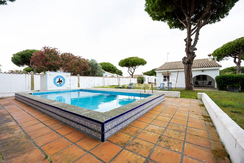Foto 13272aac-1898-473d-9a31-beab42a1f2af. Casa con riscaldamento parcheggio piscina in Las Lagunas - Campano Chiclana de la Frontera