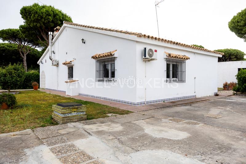 Foto 5333cf59-e365-4c22-929f-0cc4f95f09c1. Casa con riscaldamento parcheggio piscina in Las Lagunas - Campano Chiclana de la Frontera