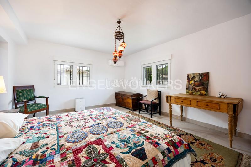 Foto 8d2ae1cf-fde8-47e0-8dd2-dfdd9479ccad. Casa con riscaldamento parcheggio piscina in Las Lagunas - Campano Chiclana de la Frontera