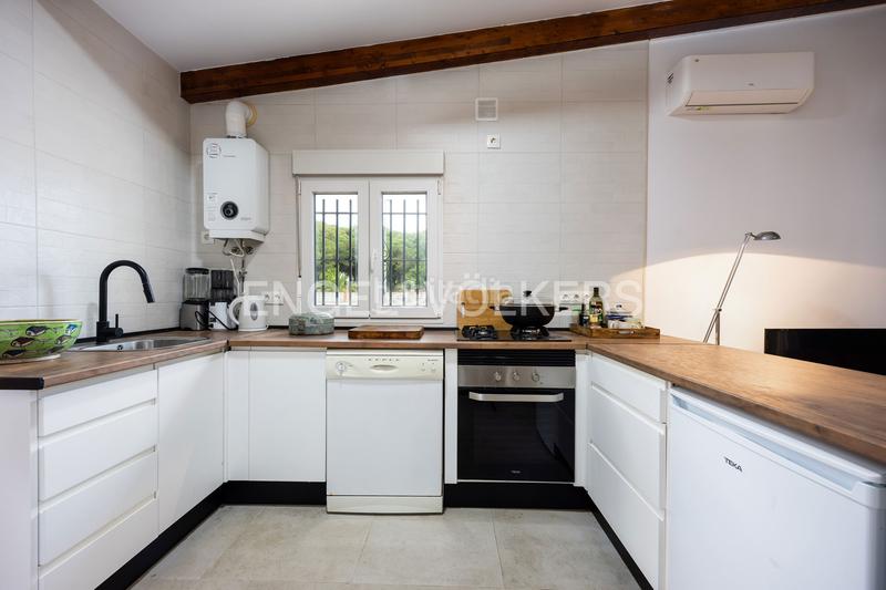 Foto cd98efe6-ce97-4732-9d7b-82f50354133d. Casa con riscaldamento parcheggio piscina in Las Lagunas - Campano Chiclana de la Frontera